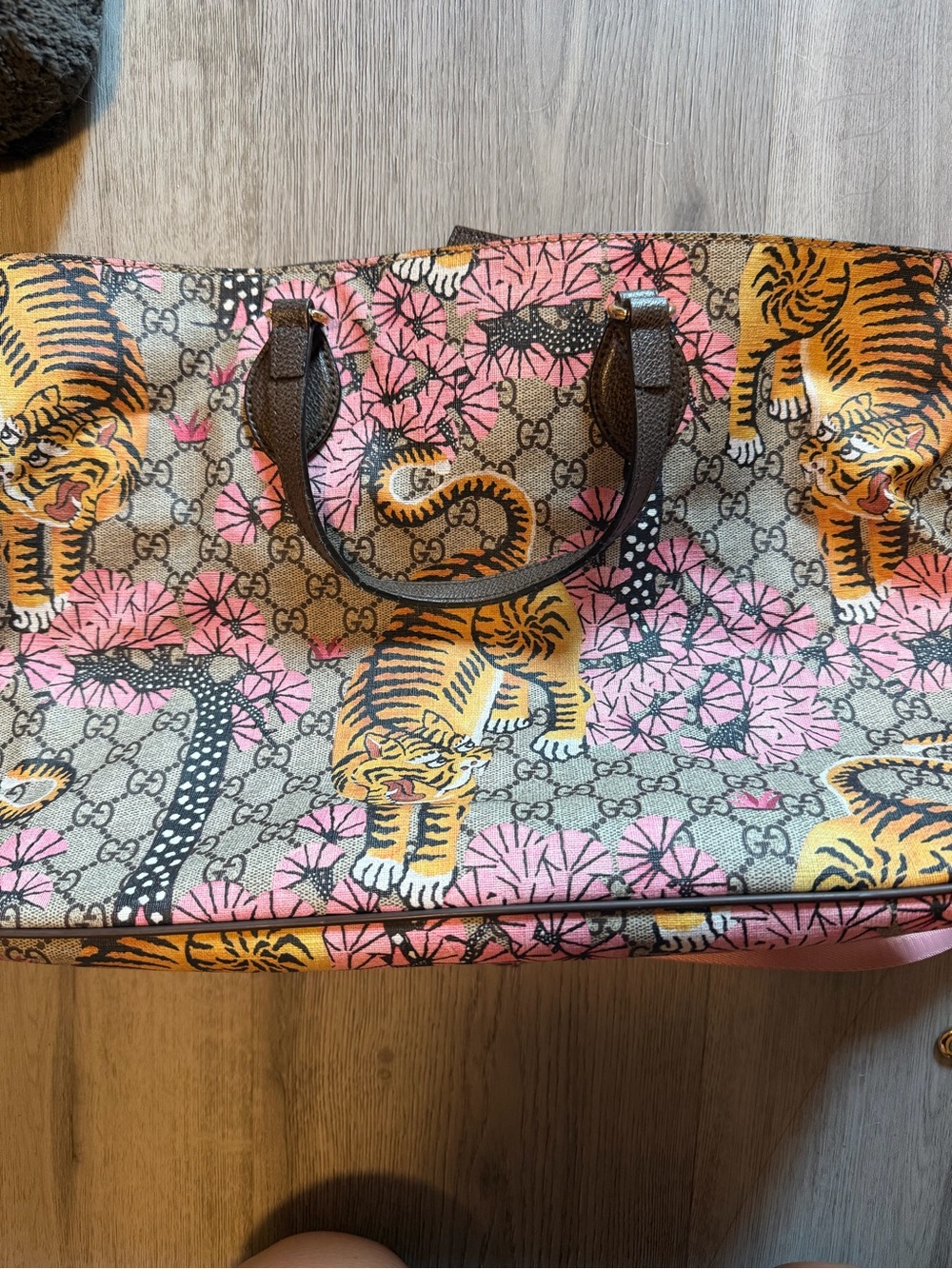 Gucci limited edition bangle Tiger Print Crossbody Bag